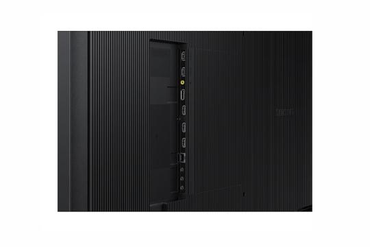 Фото информационный дисплей samsung 85" qm85c - фото 5